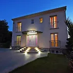 Vila Valerio *